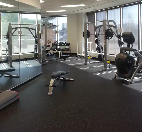 Toronto C15, ON M2J 4Z8,2001 Sheppard AVE E #204