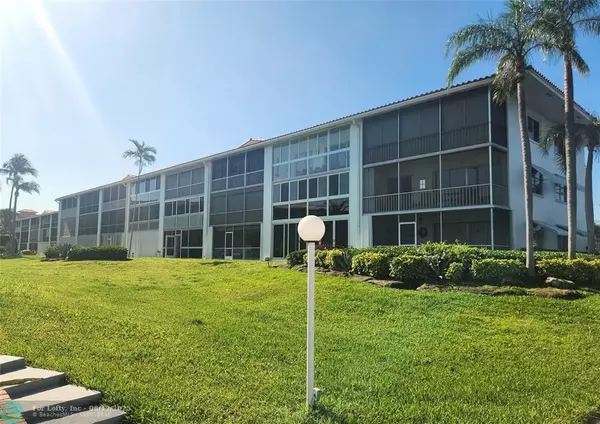 Deerfield Beach, FL 33441,101 NE 19th Ave #122