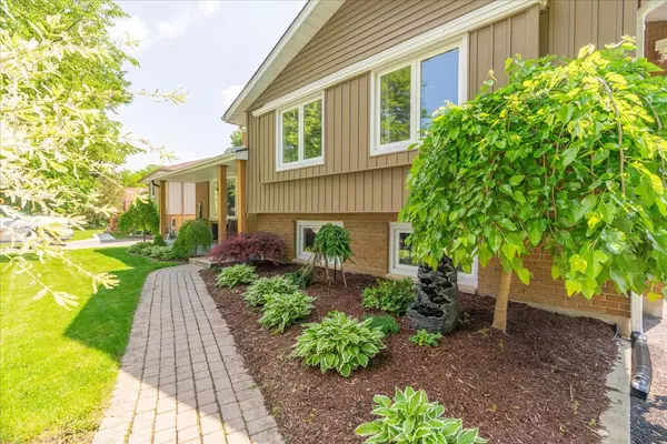 London South, ON N6C 3E2,92 Ebury CRES