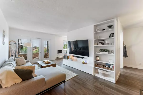 Kingston, ON K7M 8J3,649 Davis DR #401