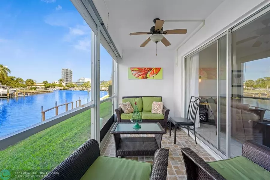 460 Paradise Isle Blvd #109, Hallandale Beach, FL 33009