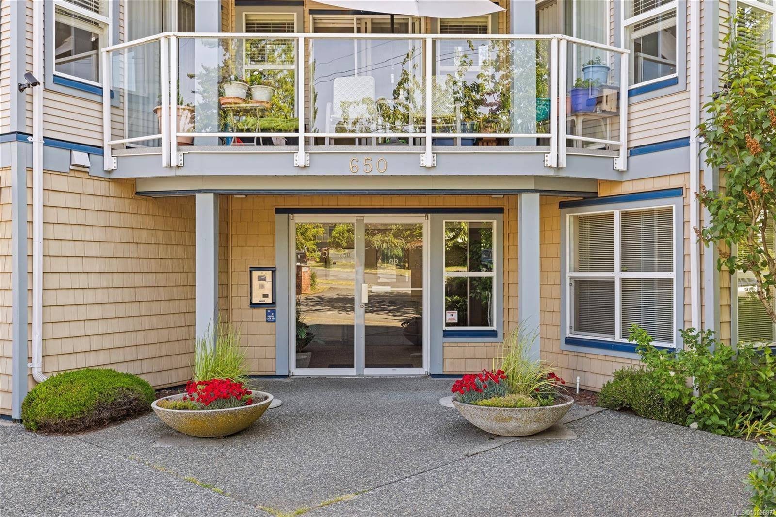 650 Prideaux St #201, Nanaimo, BC V9R 2P1