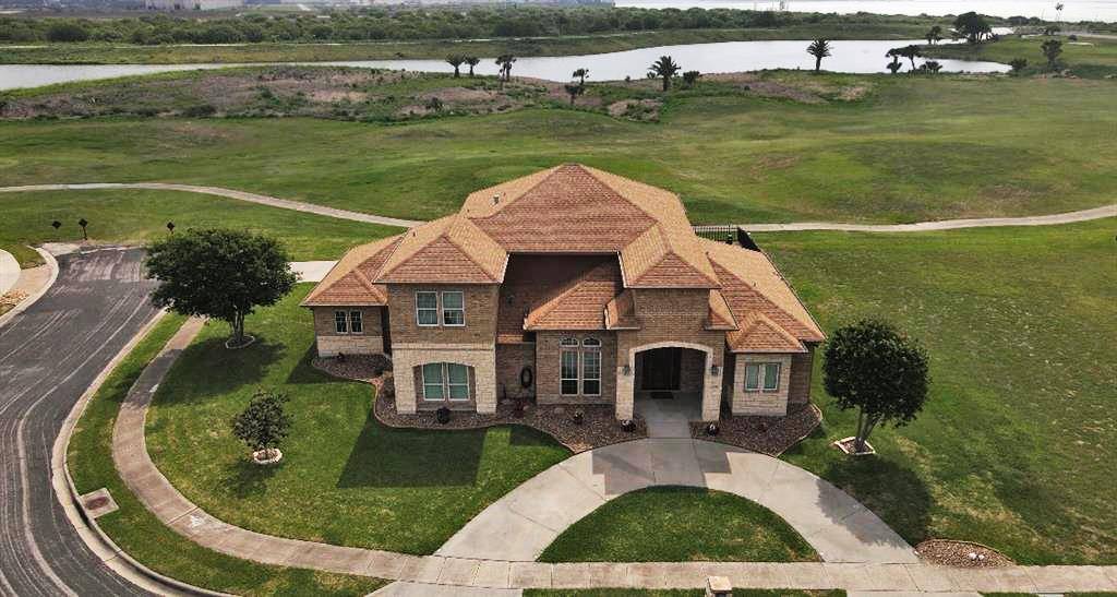 311 Heathercrest Dr, Portland, TX 78374