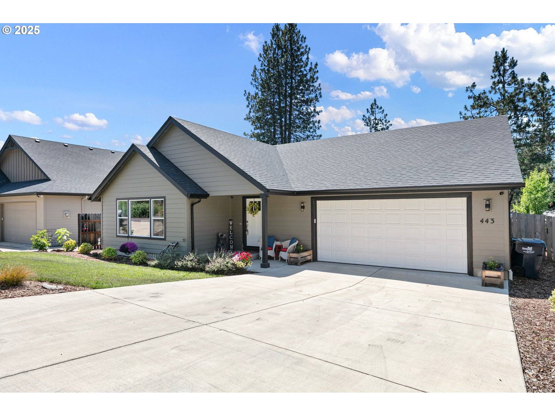 Lowell, OR 97452,443 N HYLAND LN