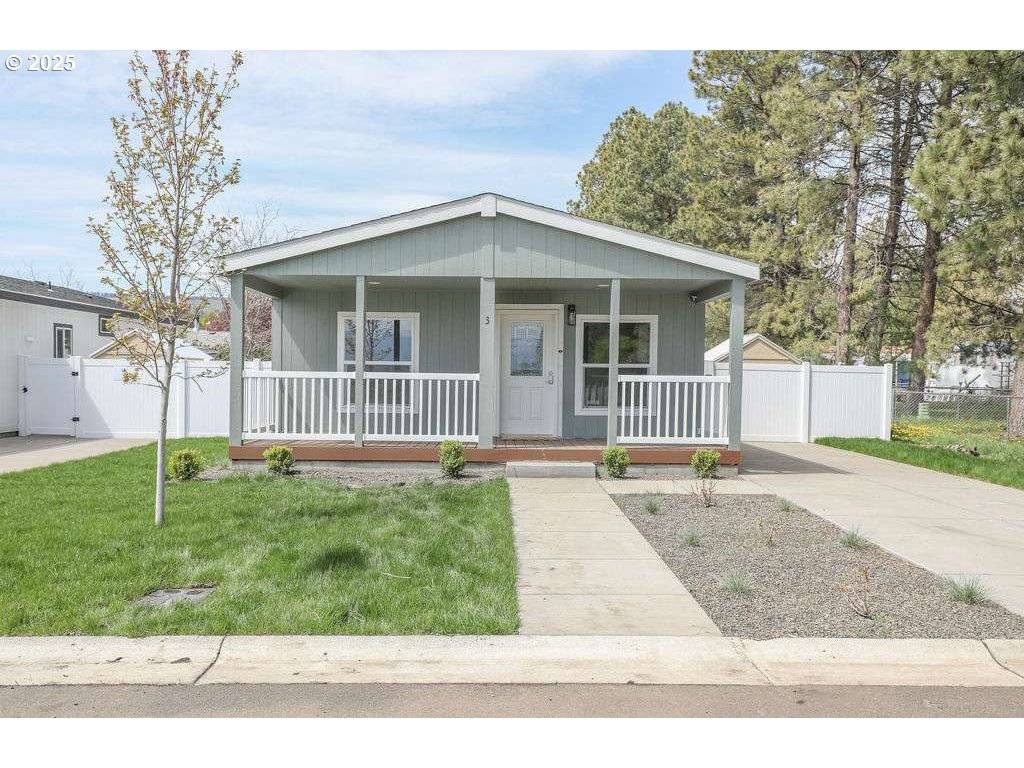 3111 E Q Ave #3, La Grande, OR 97850
