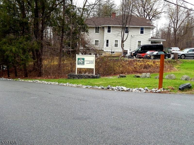Vernon Twp., NJ 07461,1646 1648 Route 565