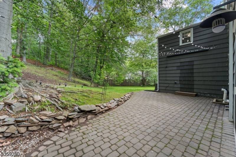 Mountainside Boro, NJ 07092,359 Dogwood Way