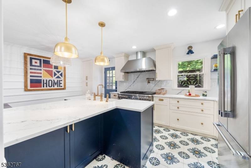 Union Twp., NJ 07083,922 Linden Ln
