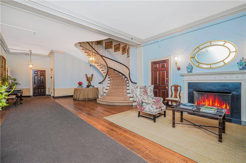 New York, NY 10075,120 East 80th ST #Parlor Floor