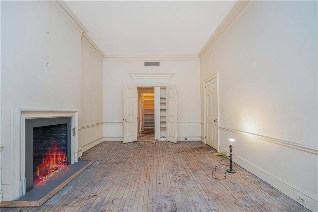 New York, NY 10075,120 East 80th ST #1FL