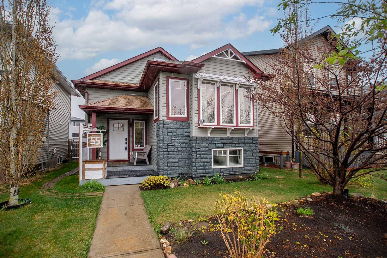 55 Lodge Place, Sylvan Lake, AB T4S 2N2