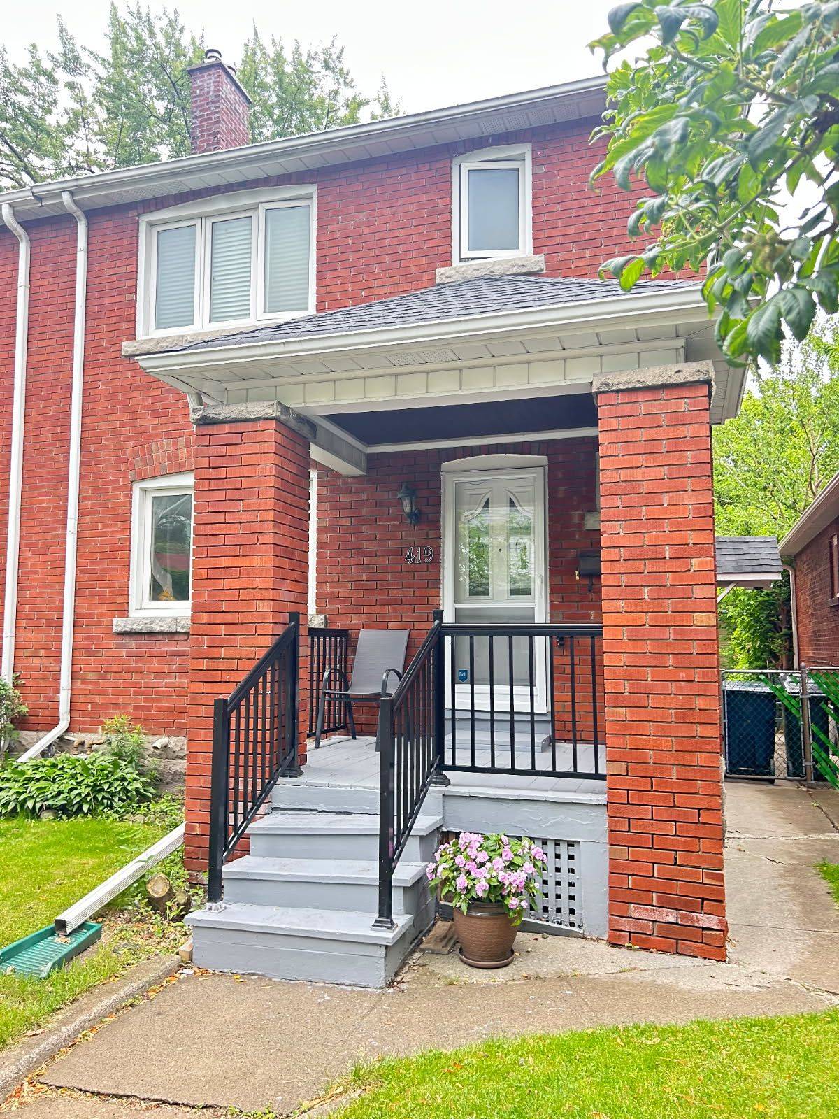 419 Mortimer AVE, Toronto E03, ON M4J 2E8