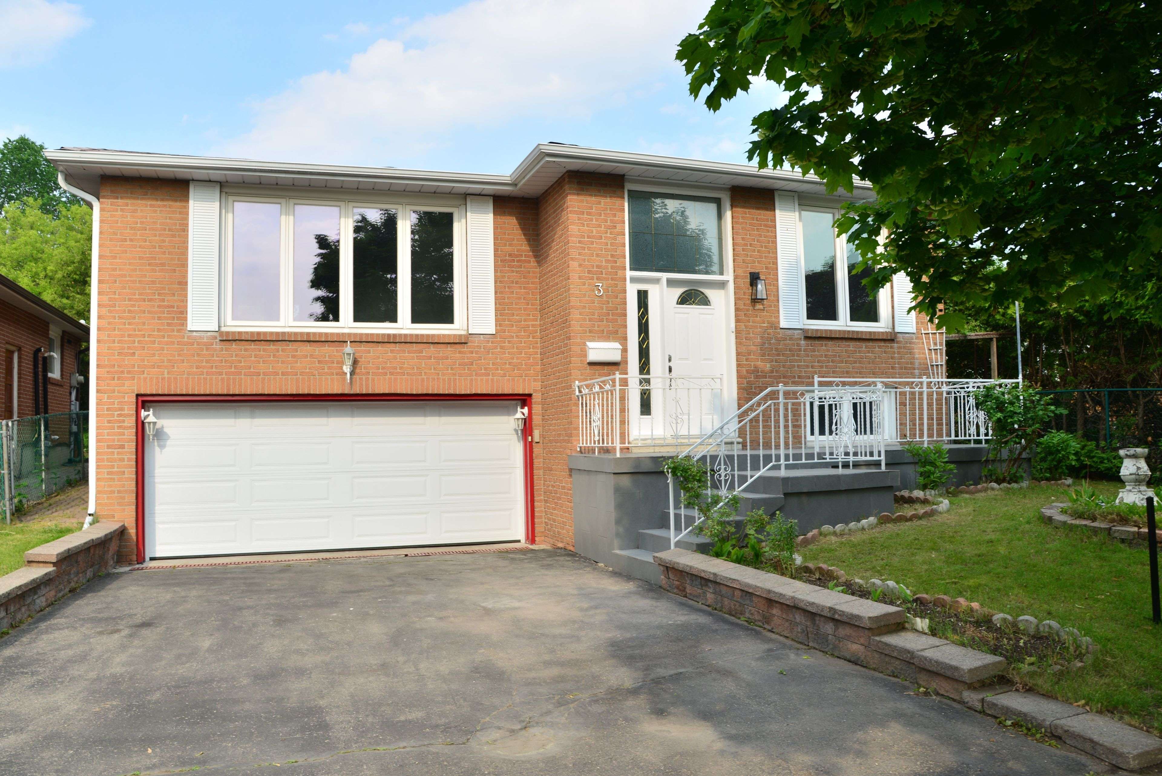 3 Silvertip CRES, Toronto E10, ON M1E 4T4