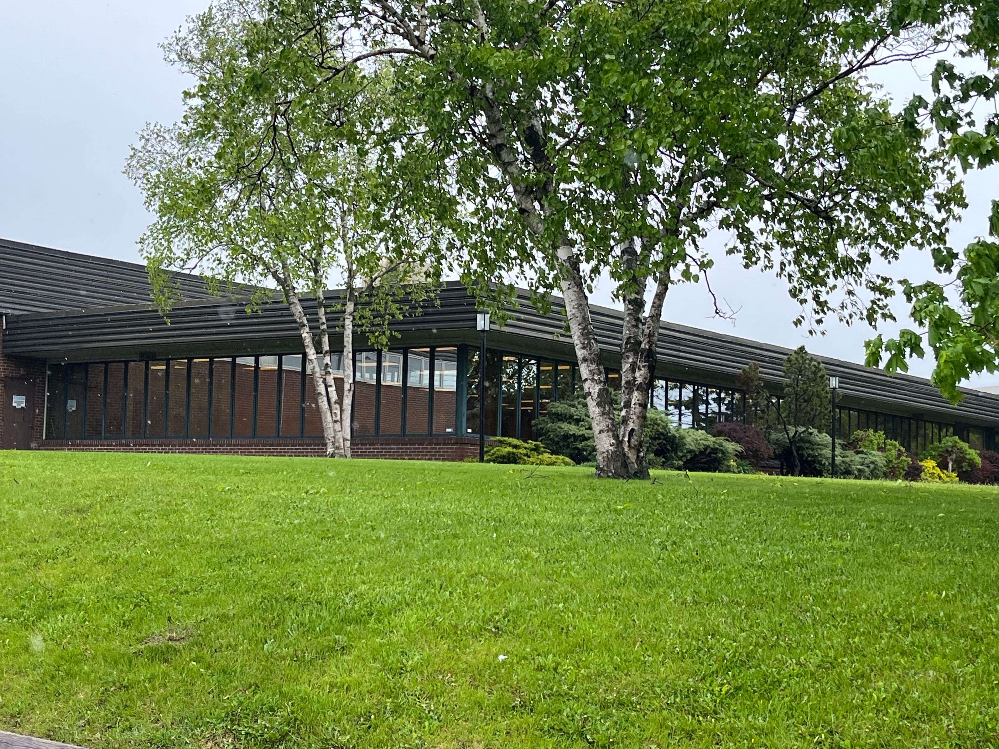 Pickering, ON L1W 2X9,913 Brock RD W