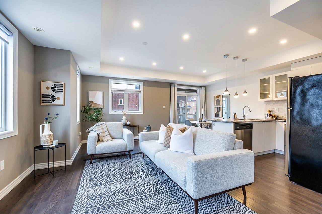 Pickering, ON L1X 0E4,1817 Rex Heath DR