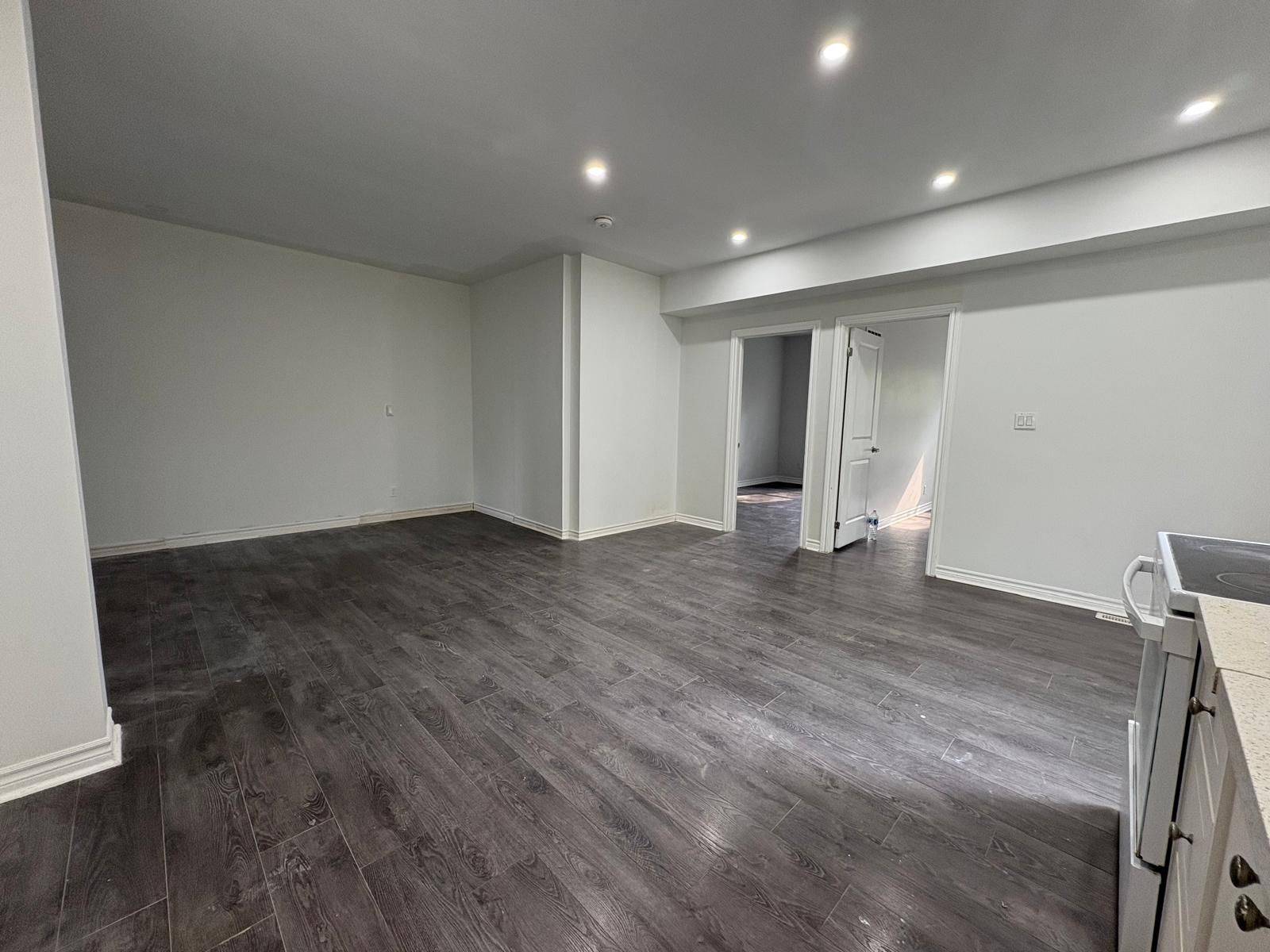 Toronto E08, ON M1M 3A4,35 Duncombe BLVD #2B