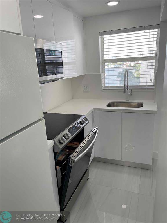 Fort Lauderdale, FL 33304,9 N BIRCH RD #602