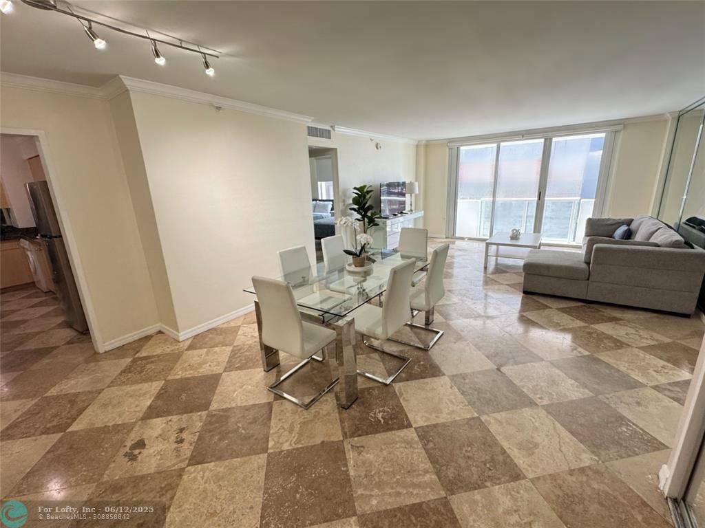 Surfside, FL 33154,9195 Collins Ave  #912