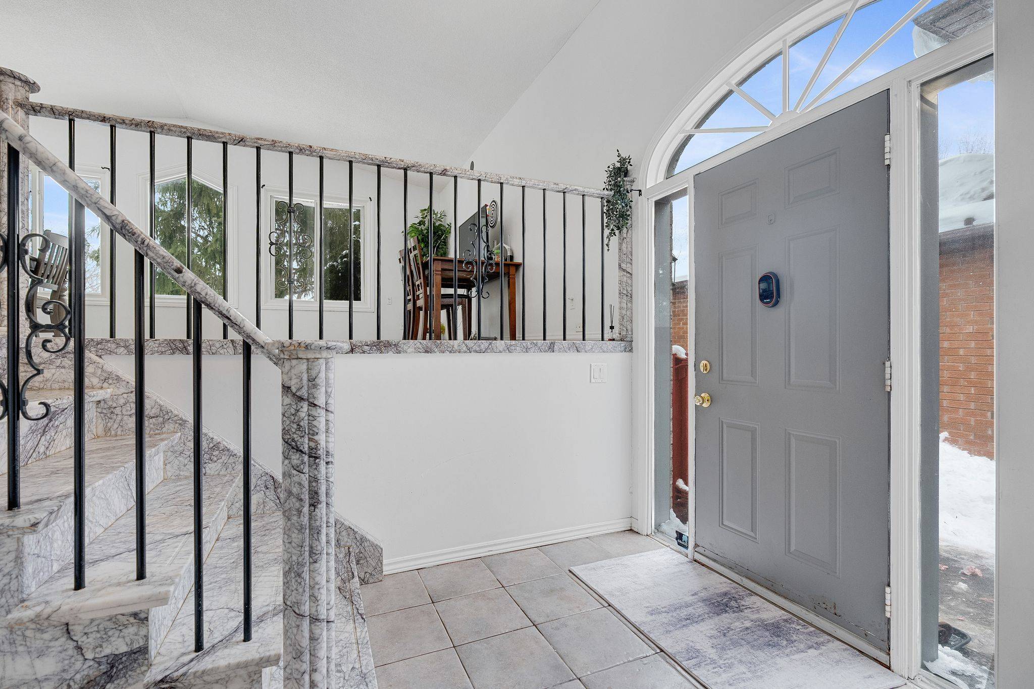 Barrie, ON L4M 5X5,55 ROSENFELD DR