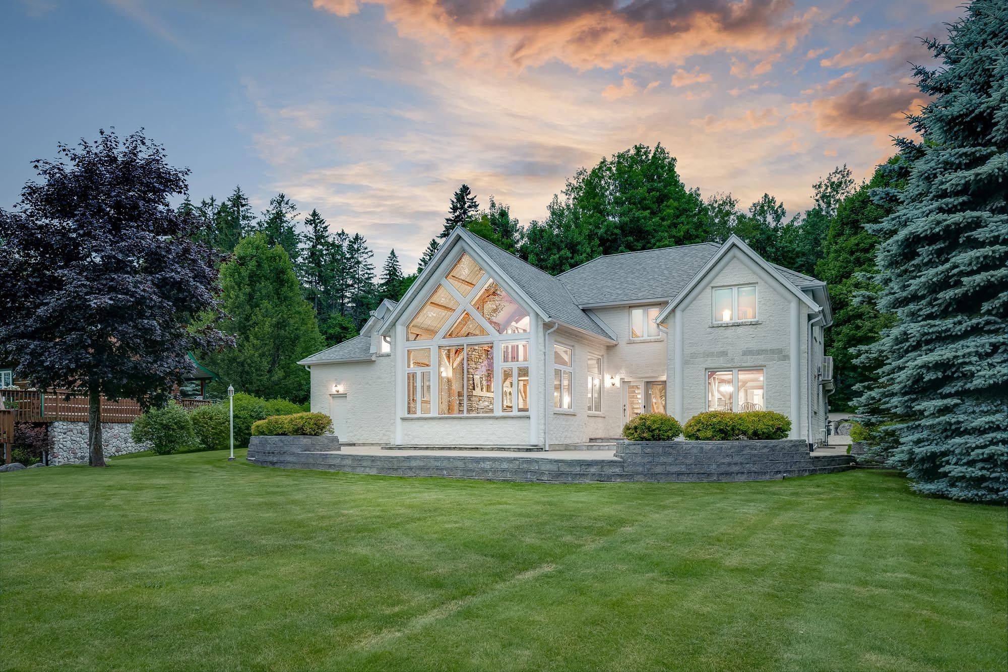 187 Champlain RD, Penetanguishene, ON L9M 1S2
