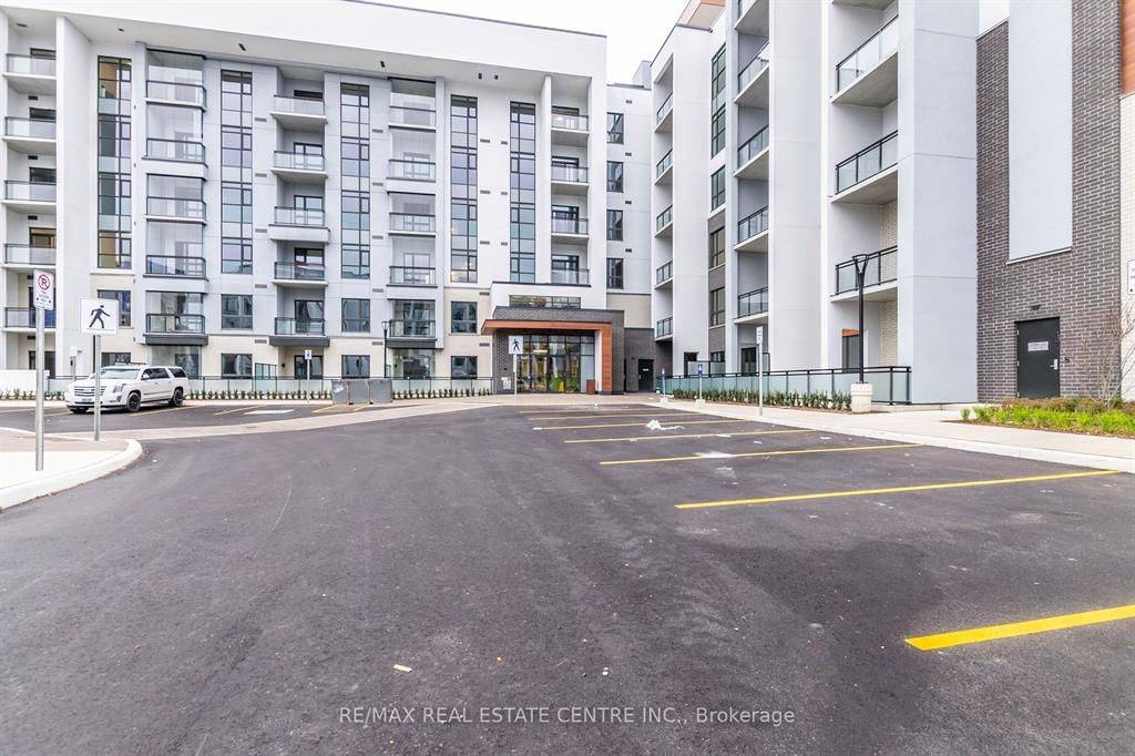 Milton, ON L9E 1Z2,460 Gordon Krantz AVE #207