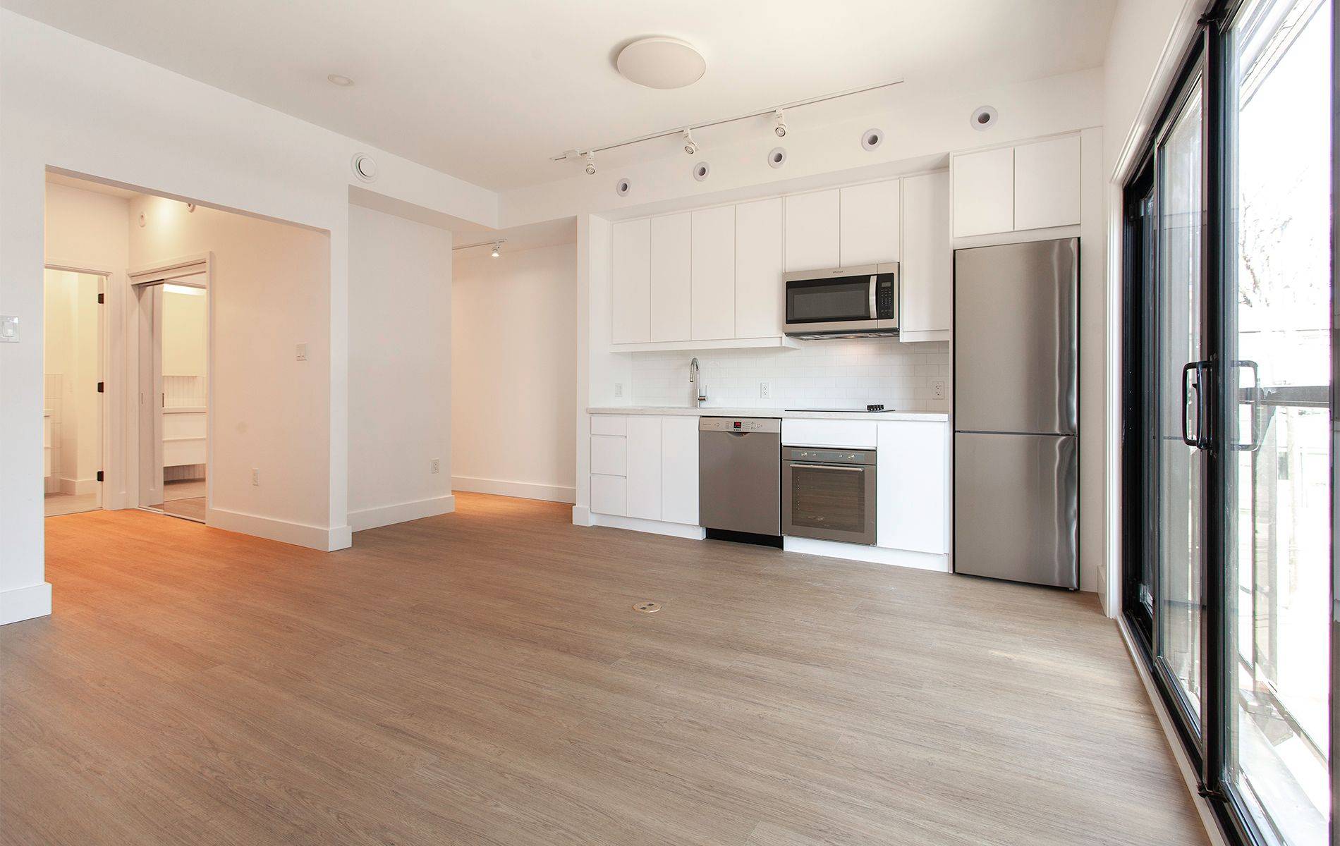 Toronto W01, ON M6R 2N1,415 Roncesvalles AVE #5
