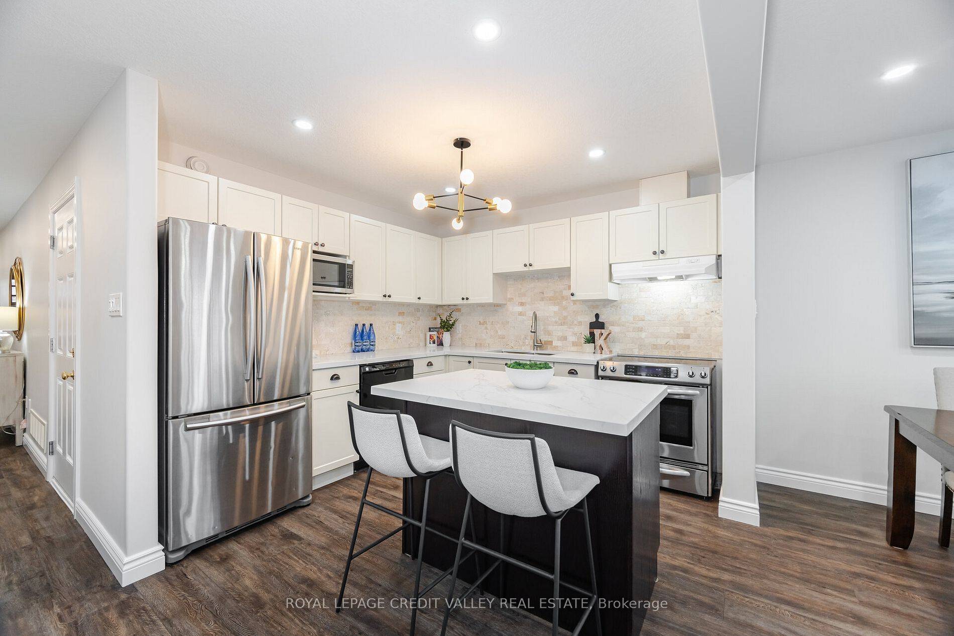 Orangeville, ON L9W 0C9,152 Preston DR