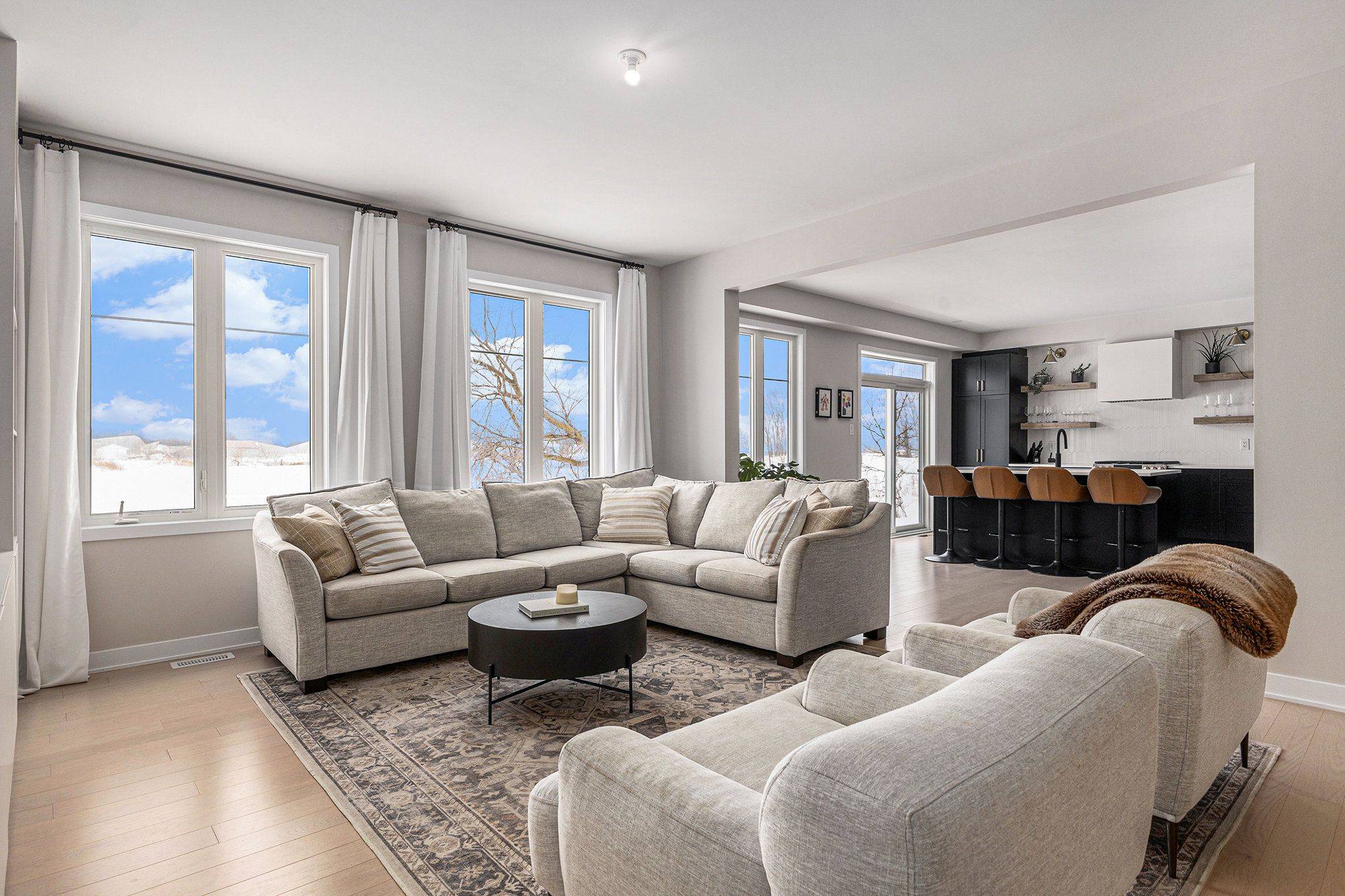 Stittsville - Munster - Richmond, ON K0A 2Z0,639 Terrier CIR