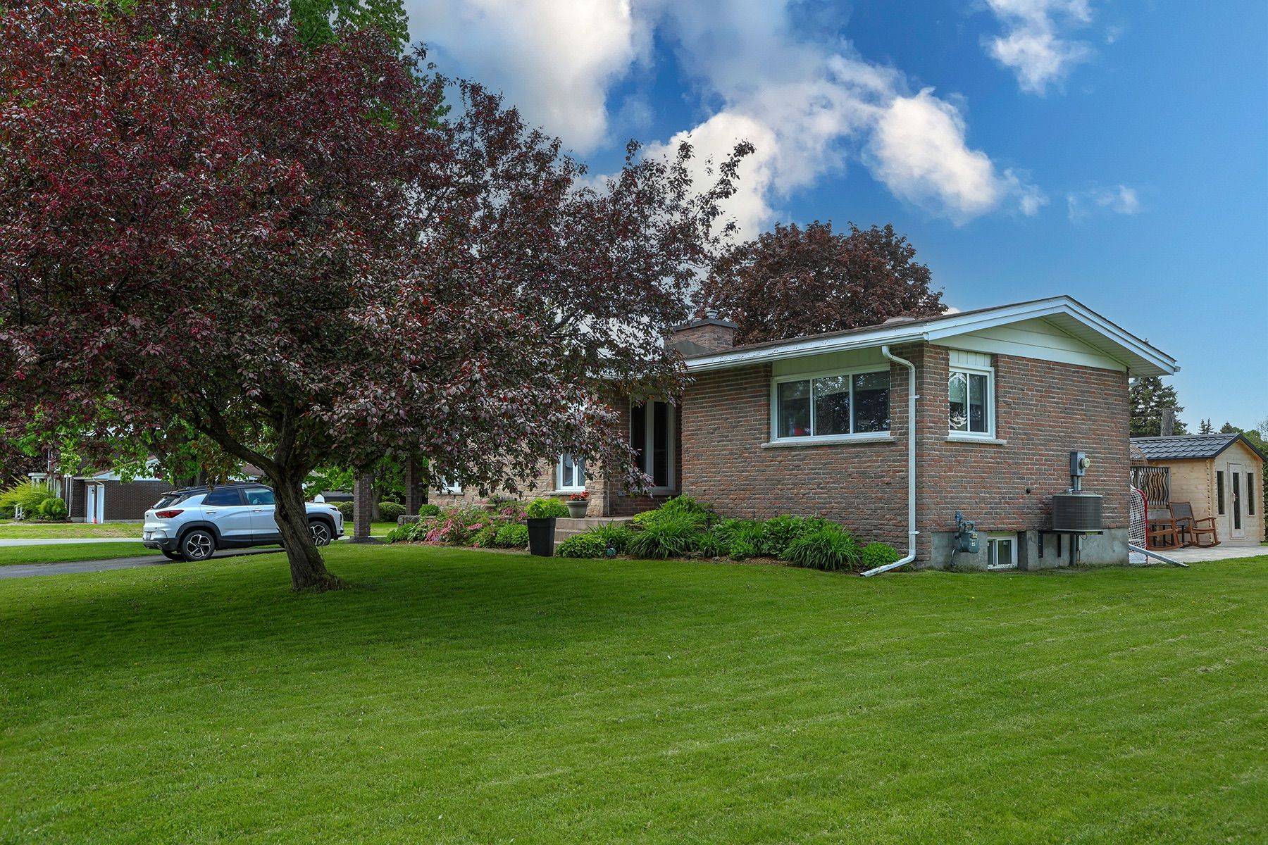 South Dundas, ON K0C 1X0,28 Meikle ST