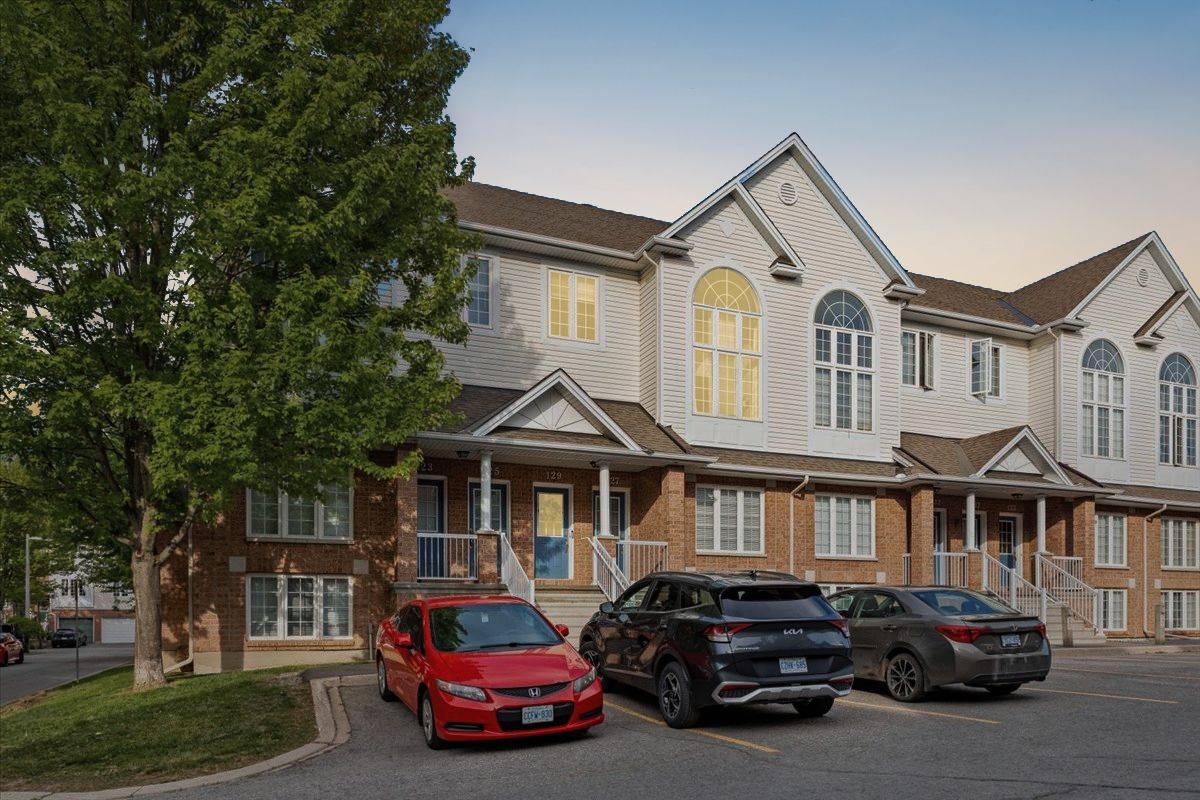 Bells Corners And South To Fallowfield, ON K2H 1G7,129 Wharhol Private #32