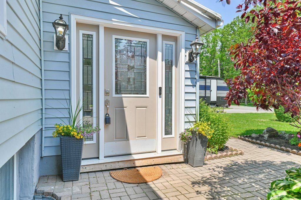 Quinte West, ON K8V 5P6,105A&B Bernard Long RD