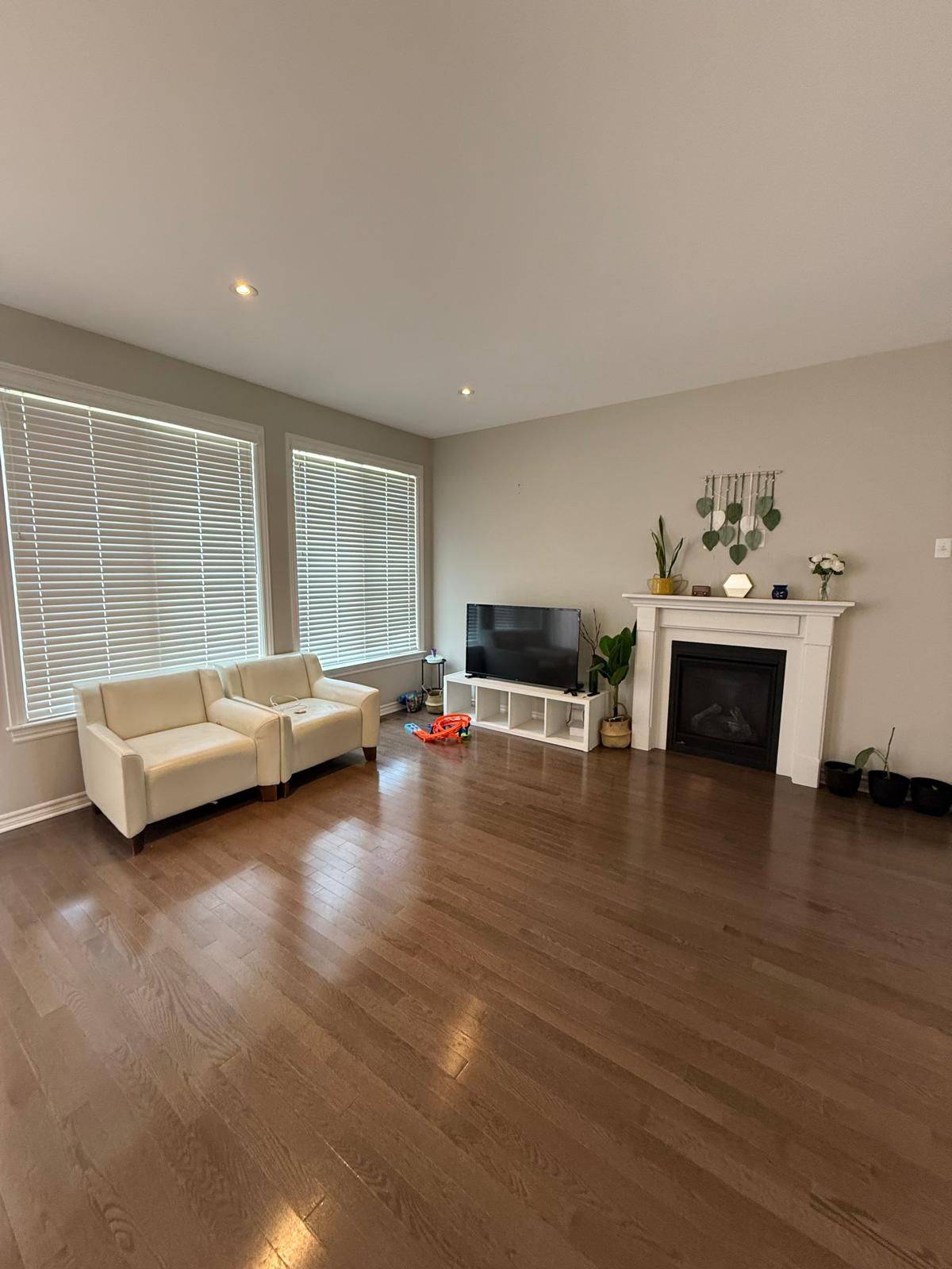 Kingston, ON K7P 0M4,1082 Horizon DR