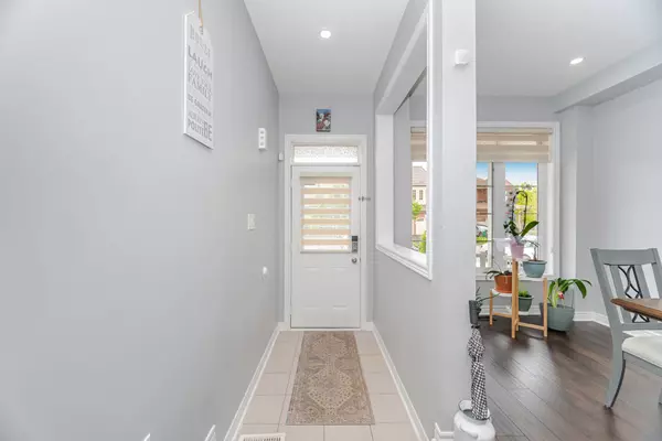 Brampton, ON L7A 0W3,25 Baby Pointe TRL