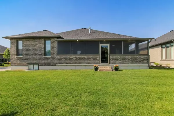 London South, ON N6K 5R5,2441 Moe Norman WAY