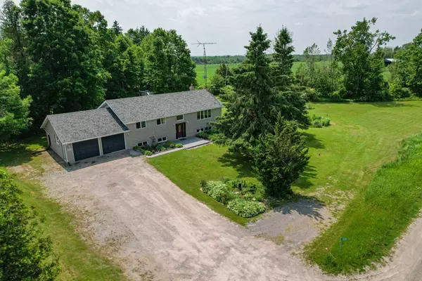 Selwyn, ON K0L 1T0,1220 Tara RD