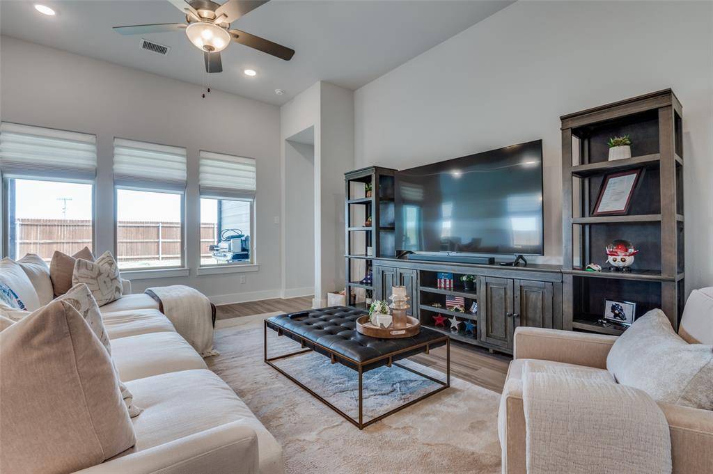 Mansfield, TX 76063,918 Hawthorn Lane