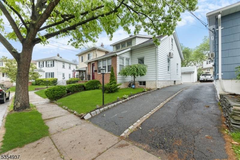 Nutley Twp., NJ 07110,54 Brookline Ave