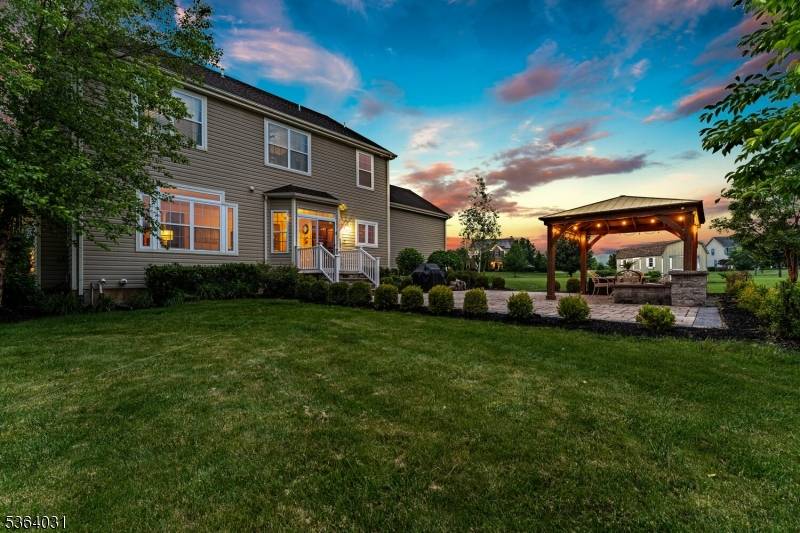 Lopatcong Twp., NJ 08865,13 Highlands Way