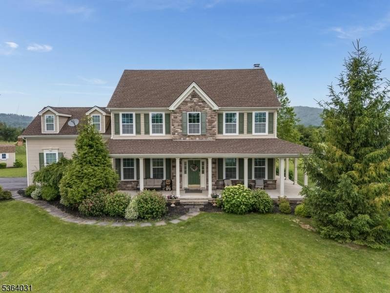 Lopatcong Twp., NJ 08865,13 Highlands Way