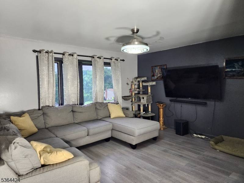 Wantage Twp., NJ 07461,24 Beemer Rd