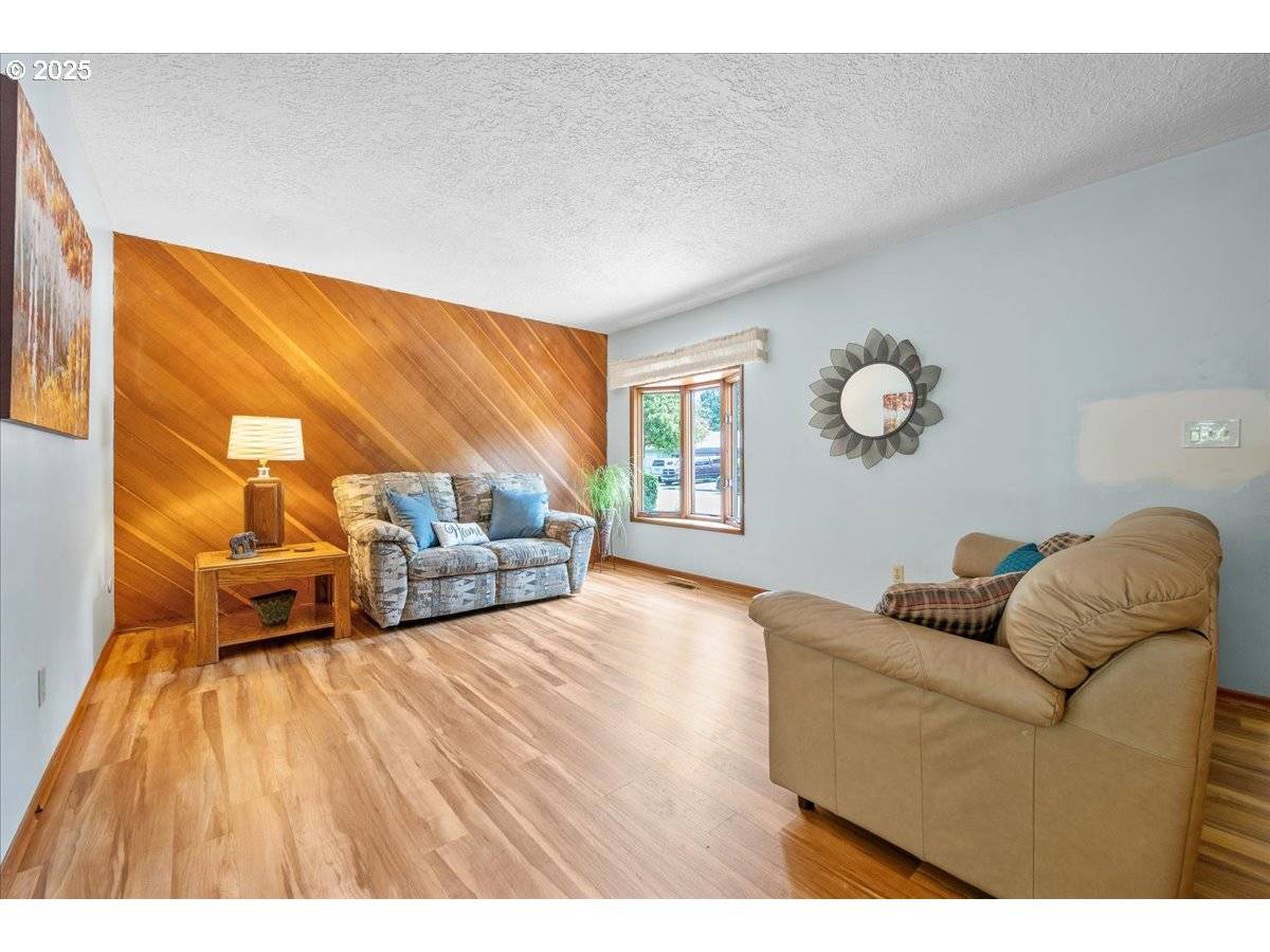 Milwaukie, OR 97222,4735 SE BROOKSIDE DR