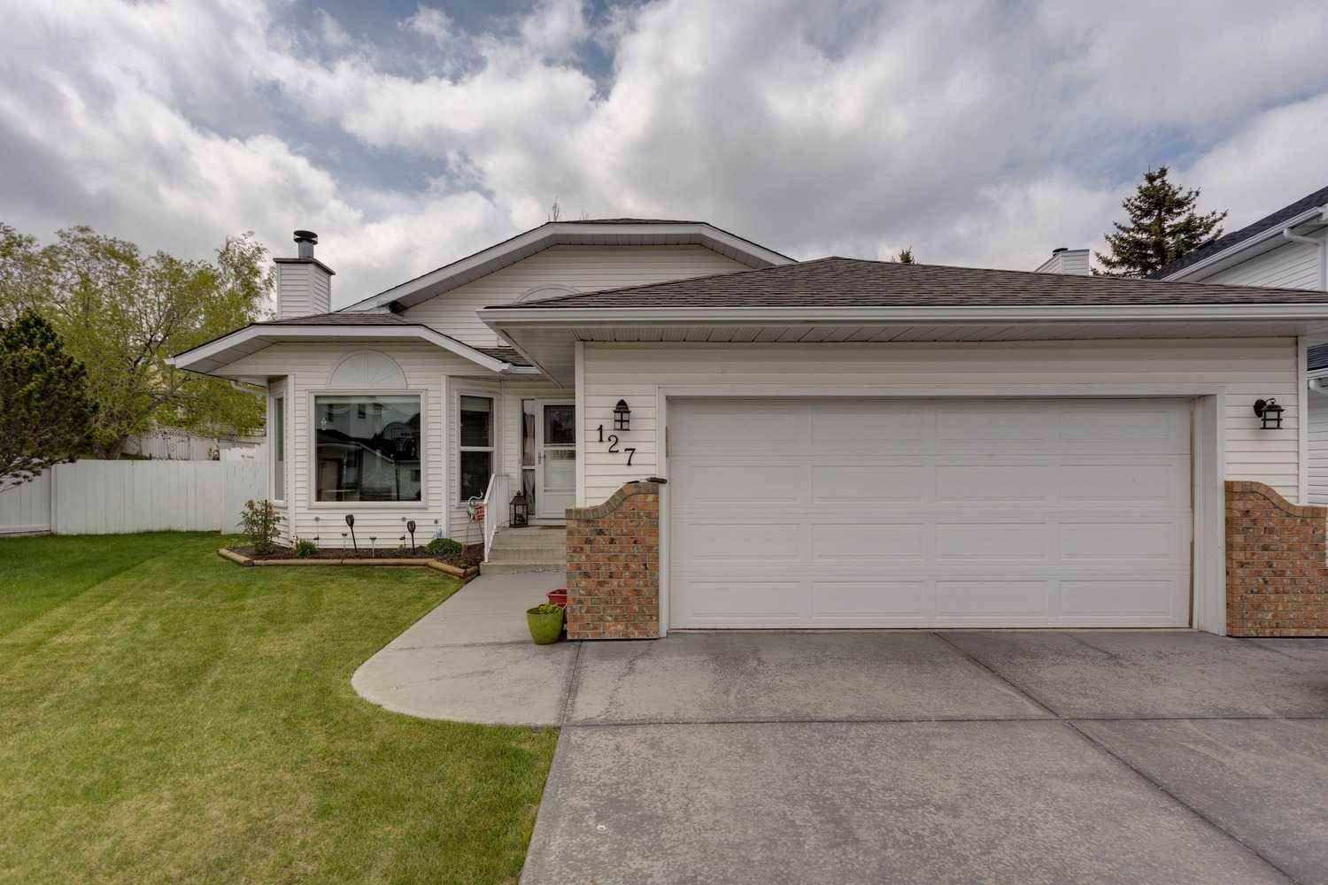 Calgary, AB T3K 3V8,127 Sandringham PL Northwest