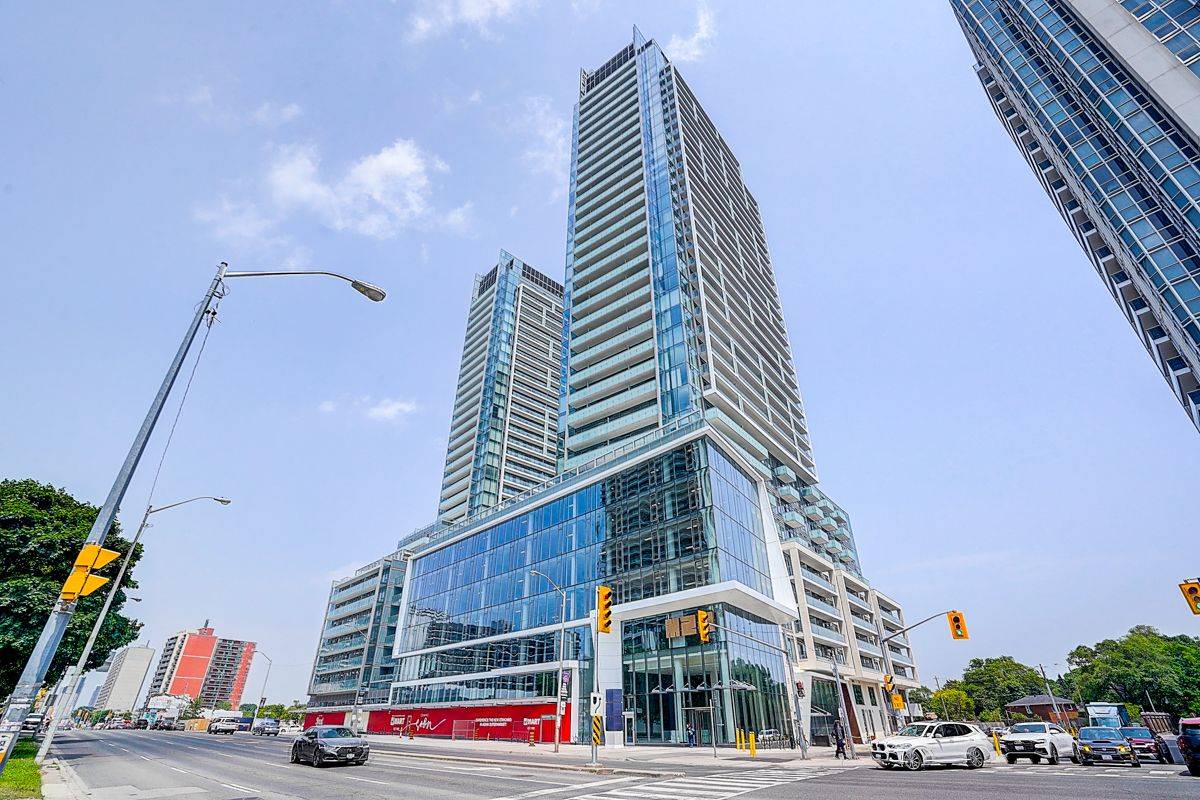 Toronto C14, ON M2M 0C1,7 Golden Lion HTS #N906