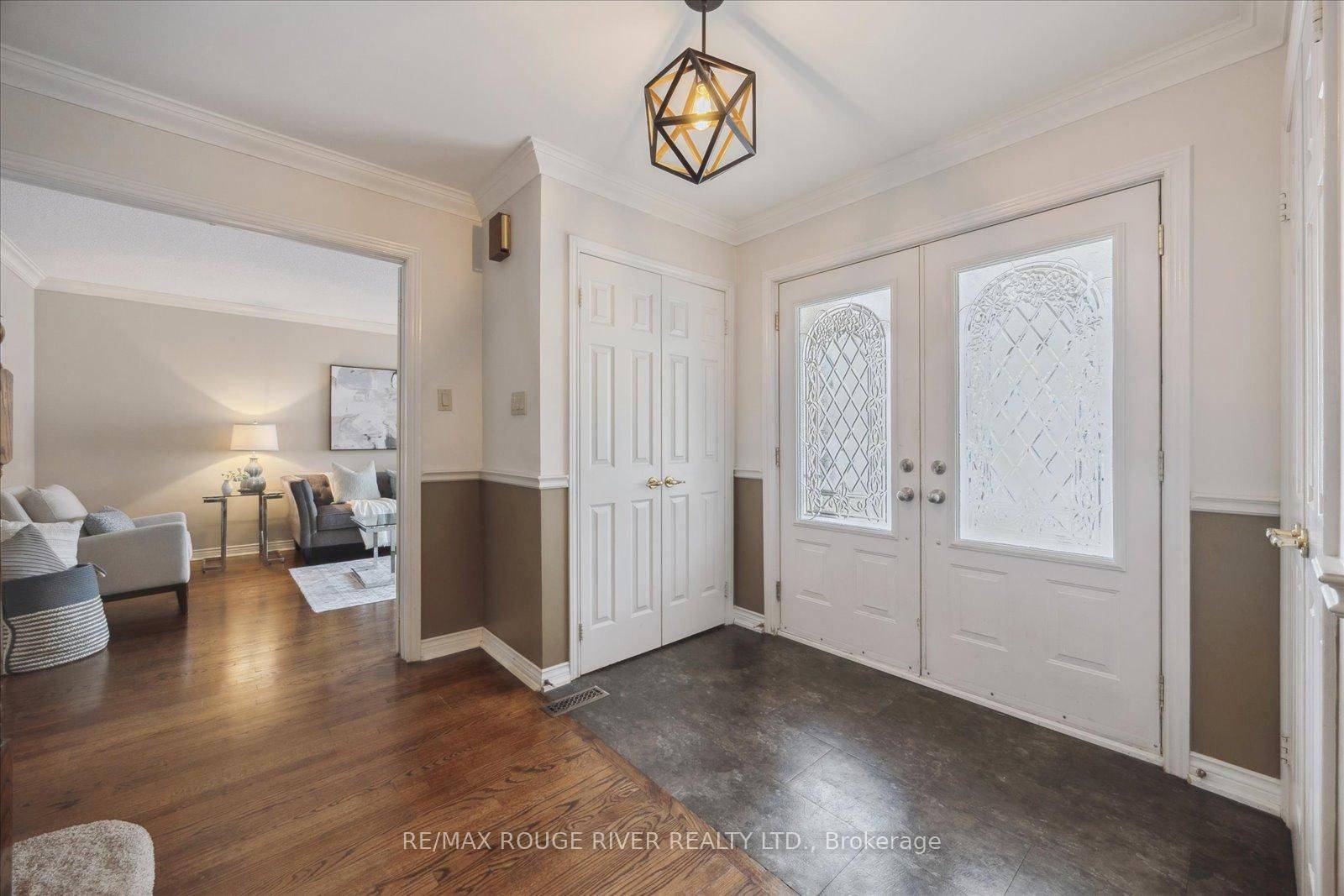 Pickering, ON L1X 2M4,921 Duncannon DR