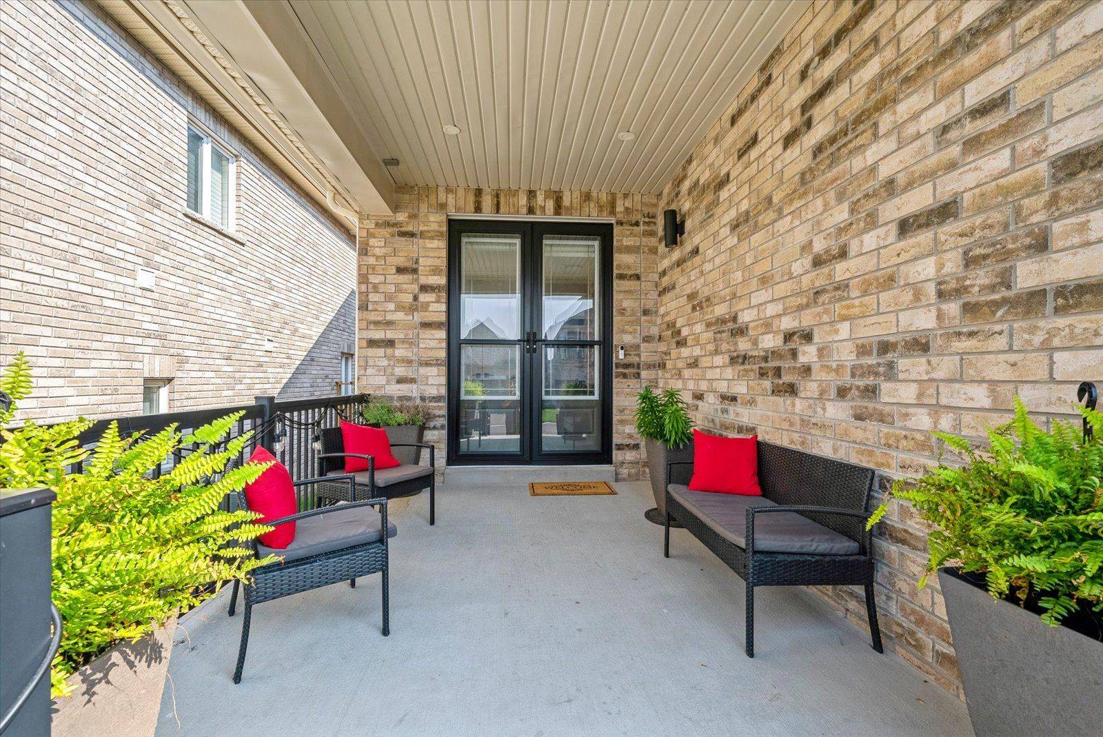 Oshawa, ON L1H 0M3,559 Askew CT