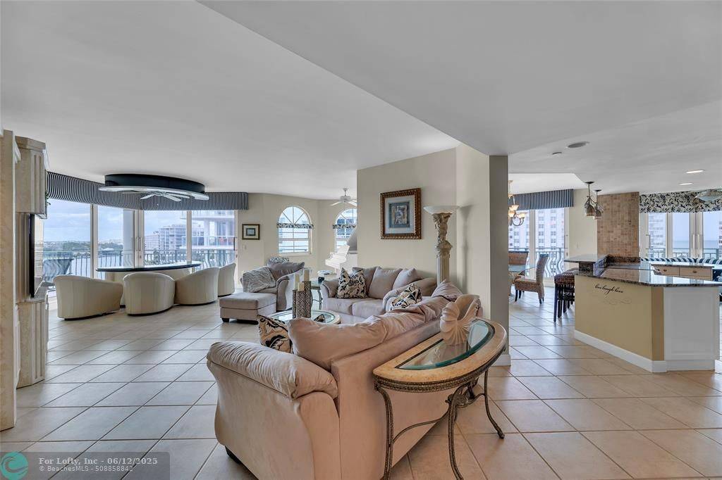 Fort Lauderdale, FL 33304,301 N Birch Rd  #8N