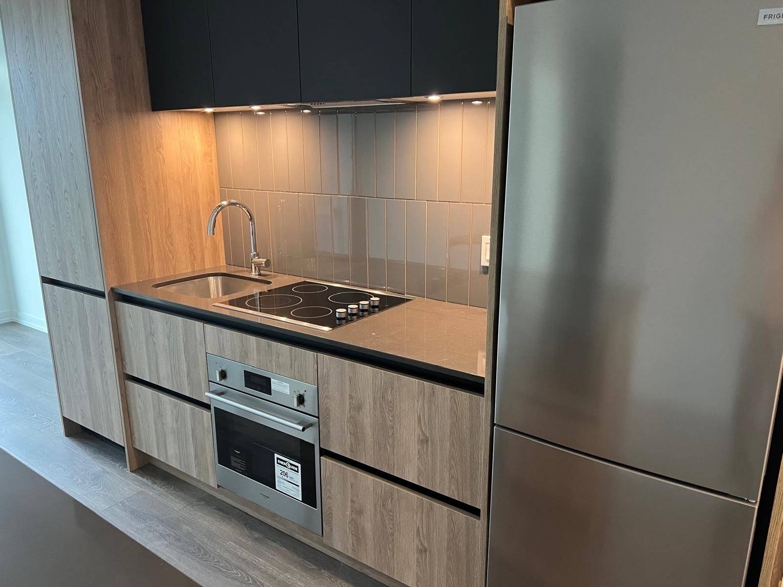 Vaughan, ON L4J 8N8,8 Beverley Glen BLVD #C-301