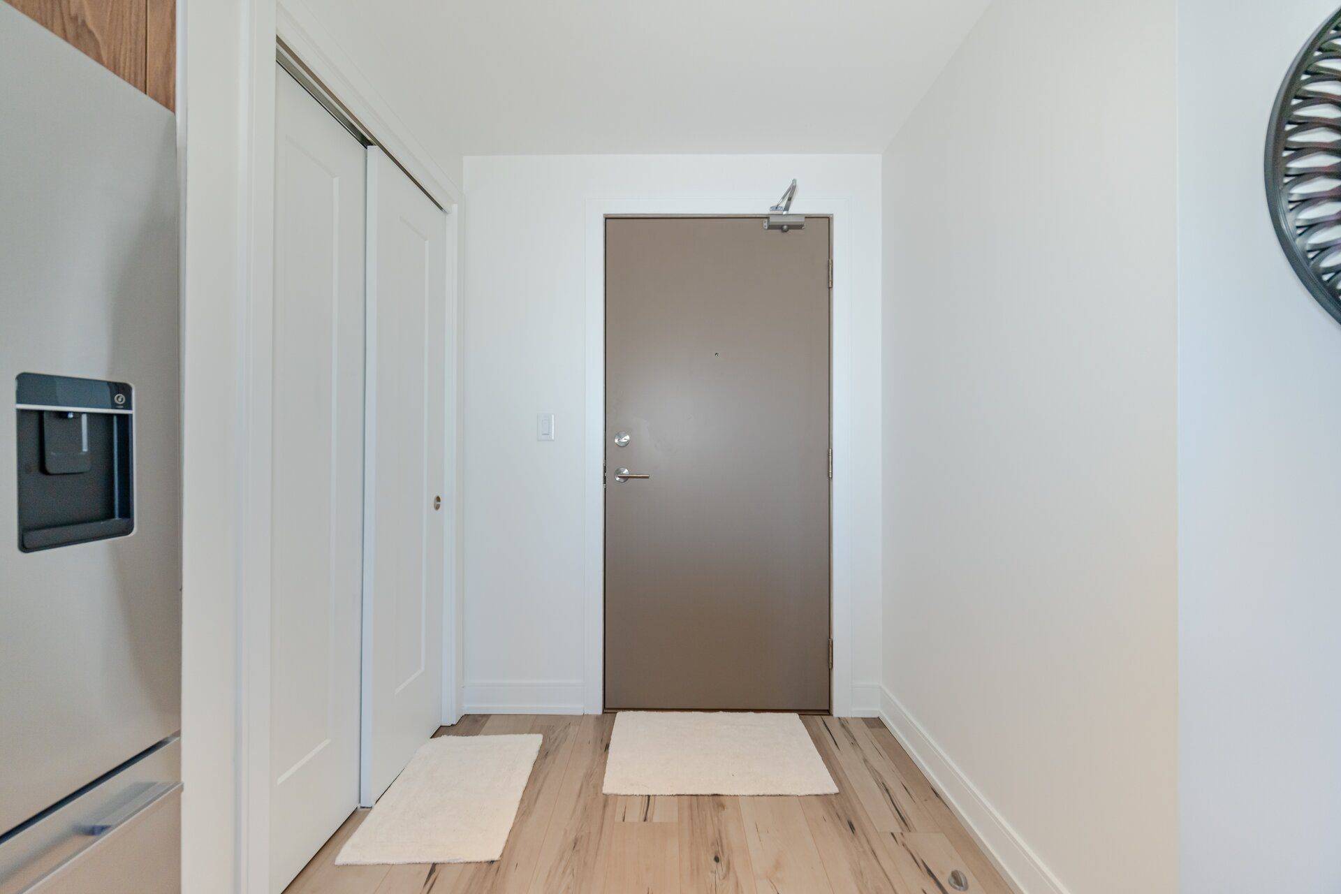 Barrie, ON L4M 0L7,185 Dunlop ST E #722