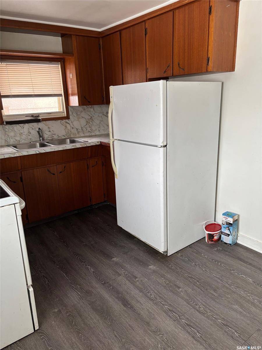 Moose Jaw, SK S6H 5A6,120 Iroquois STREET W