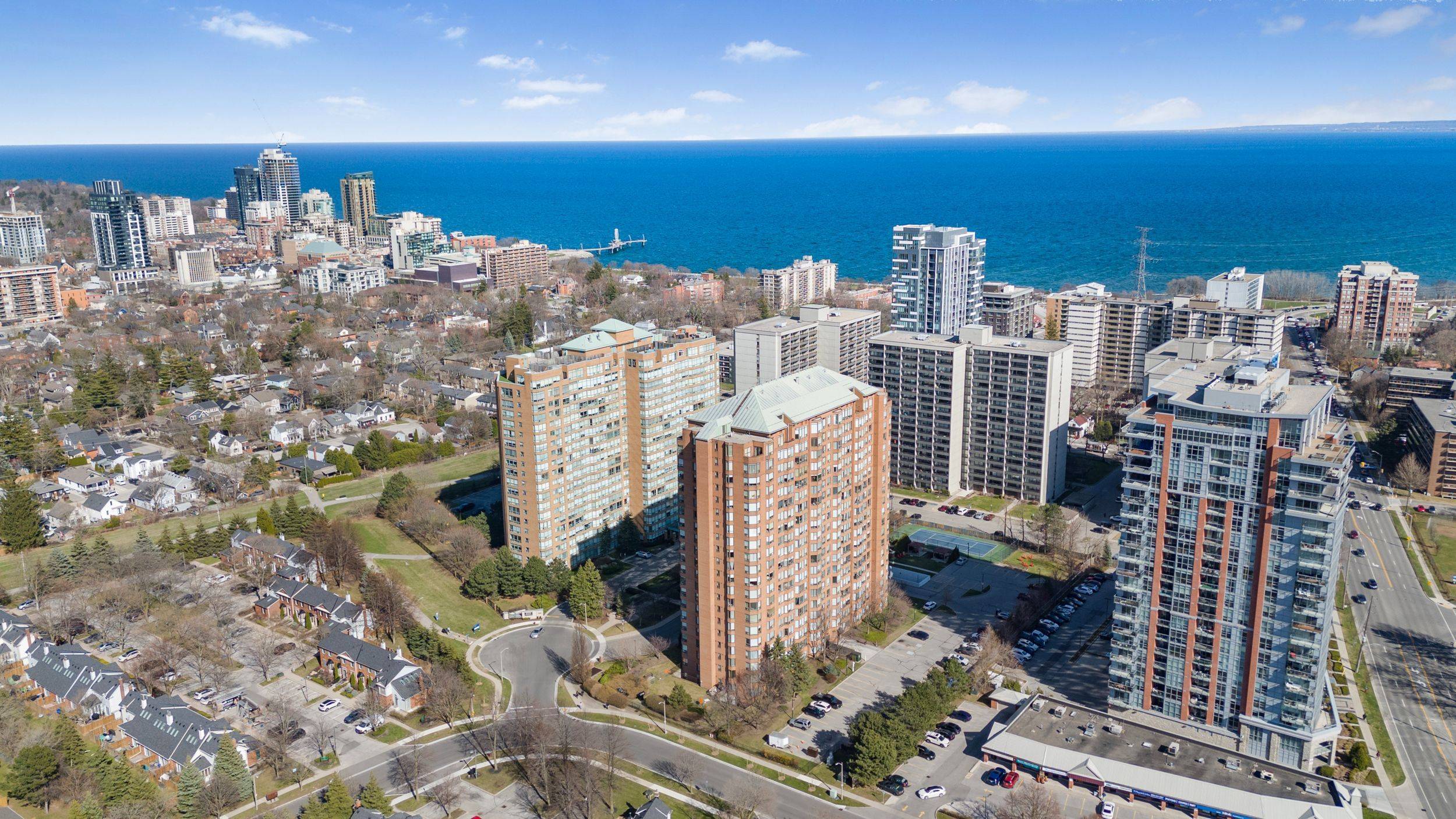 1270 Maple Crossing BLVD #208, Burlington, ON L7S 2J3